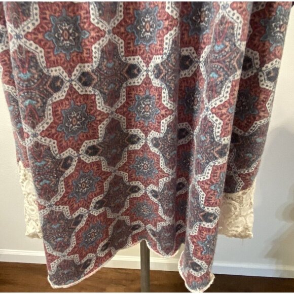 Signature 1 Studio Women Size Small Cold Shoulder Blouse Top Lace Accent - Picture 9 of 10